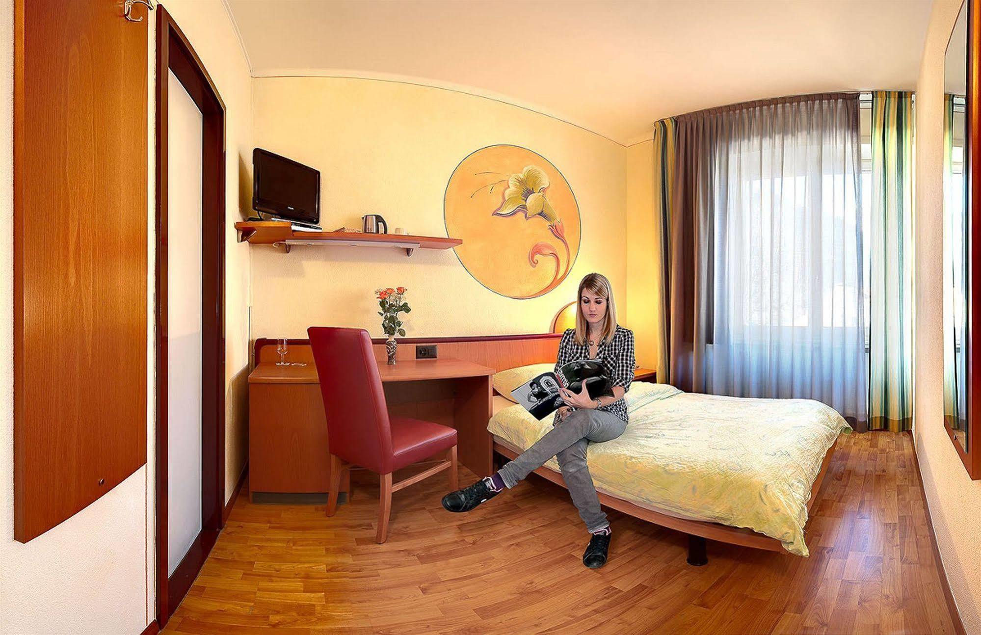 Hotel Al Giardinetto Biasca Exterior foto